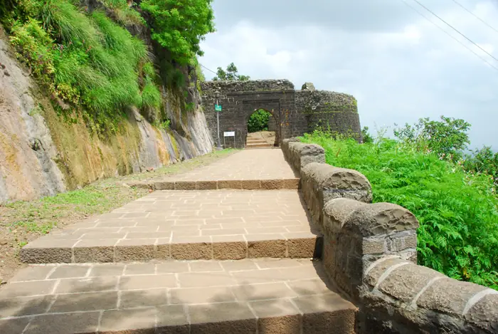 shivneri fort